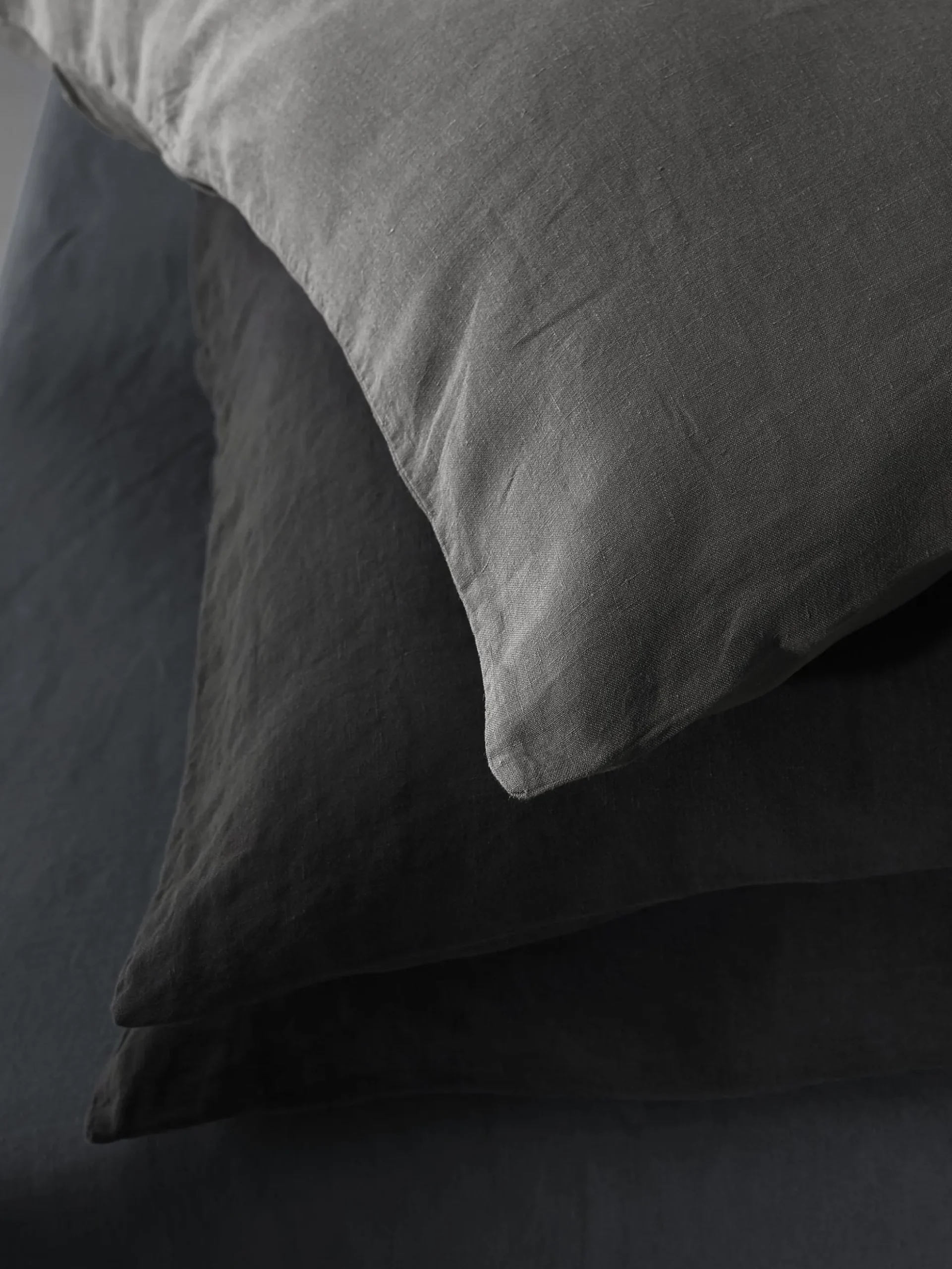 Rem Linen Bedding - Fumo