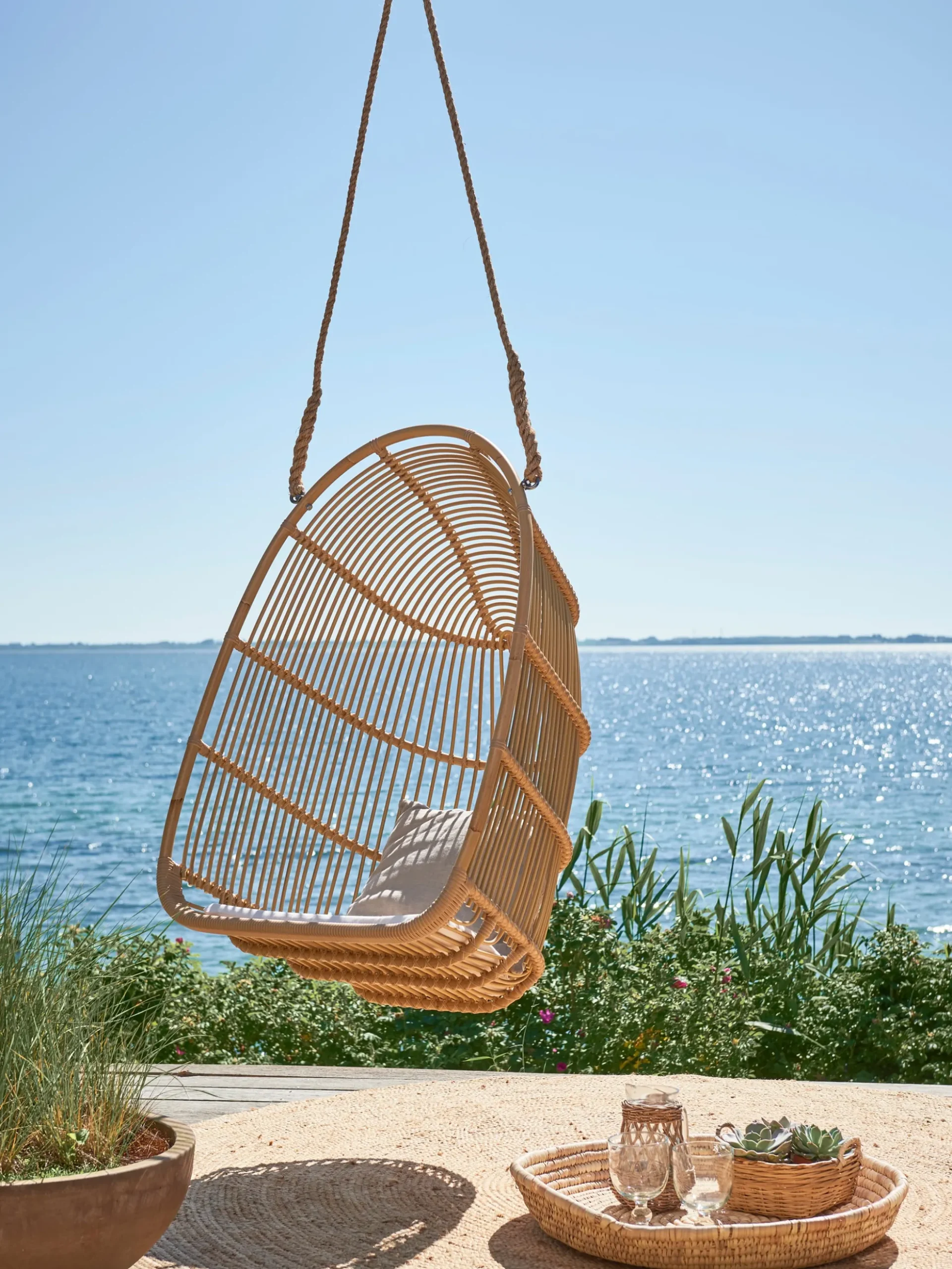 Renoir Exterior Hanging Chair - Natural