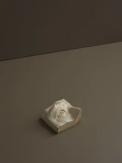Right Eye - Sand