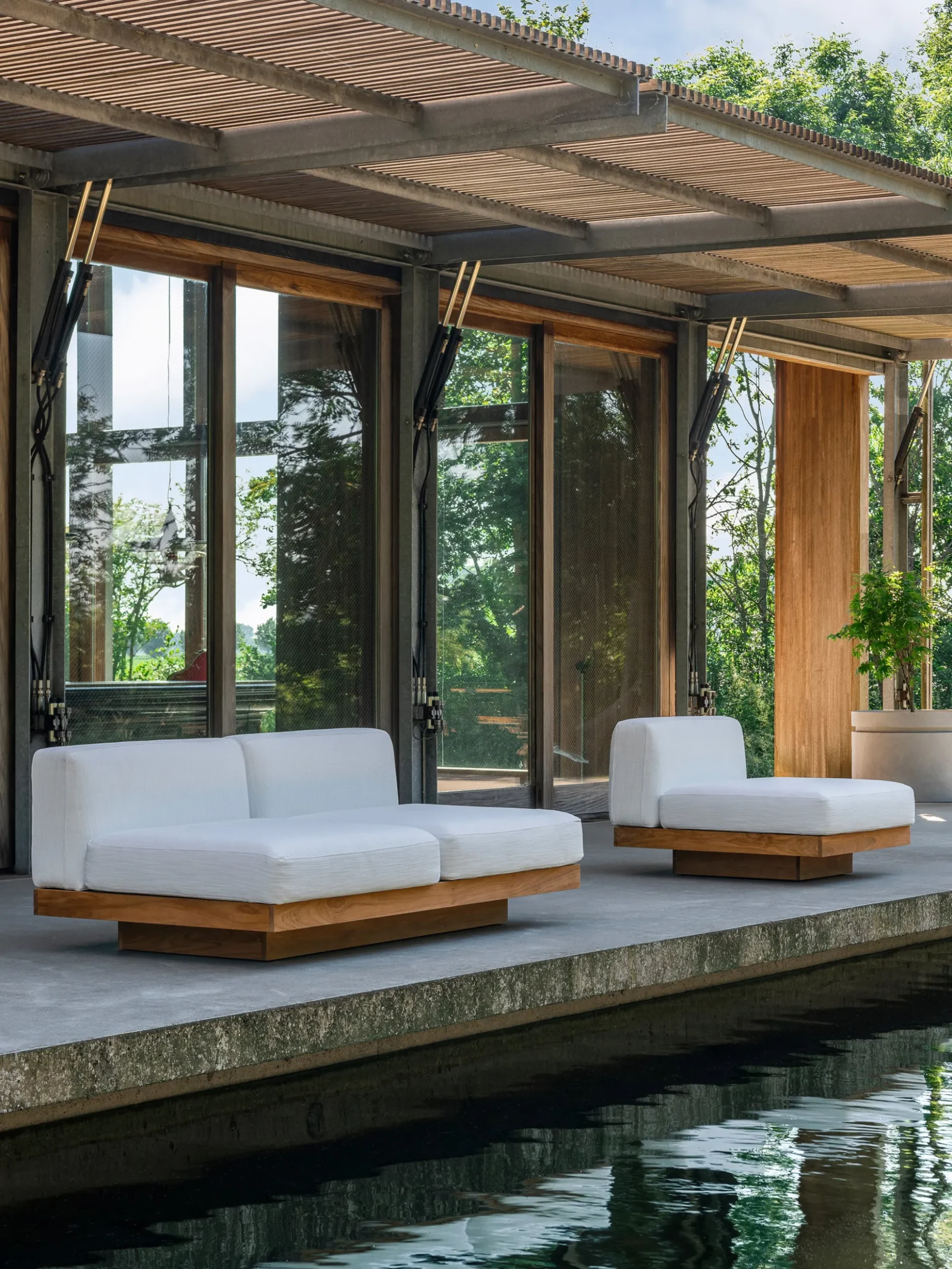 Rudolph Outdoor Armchair