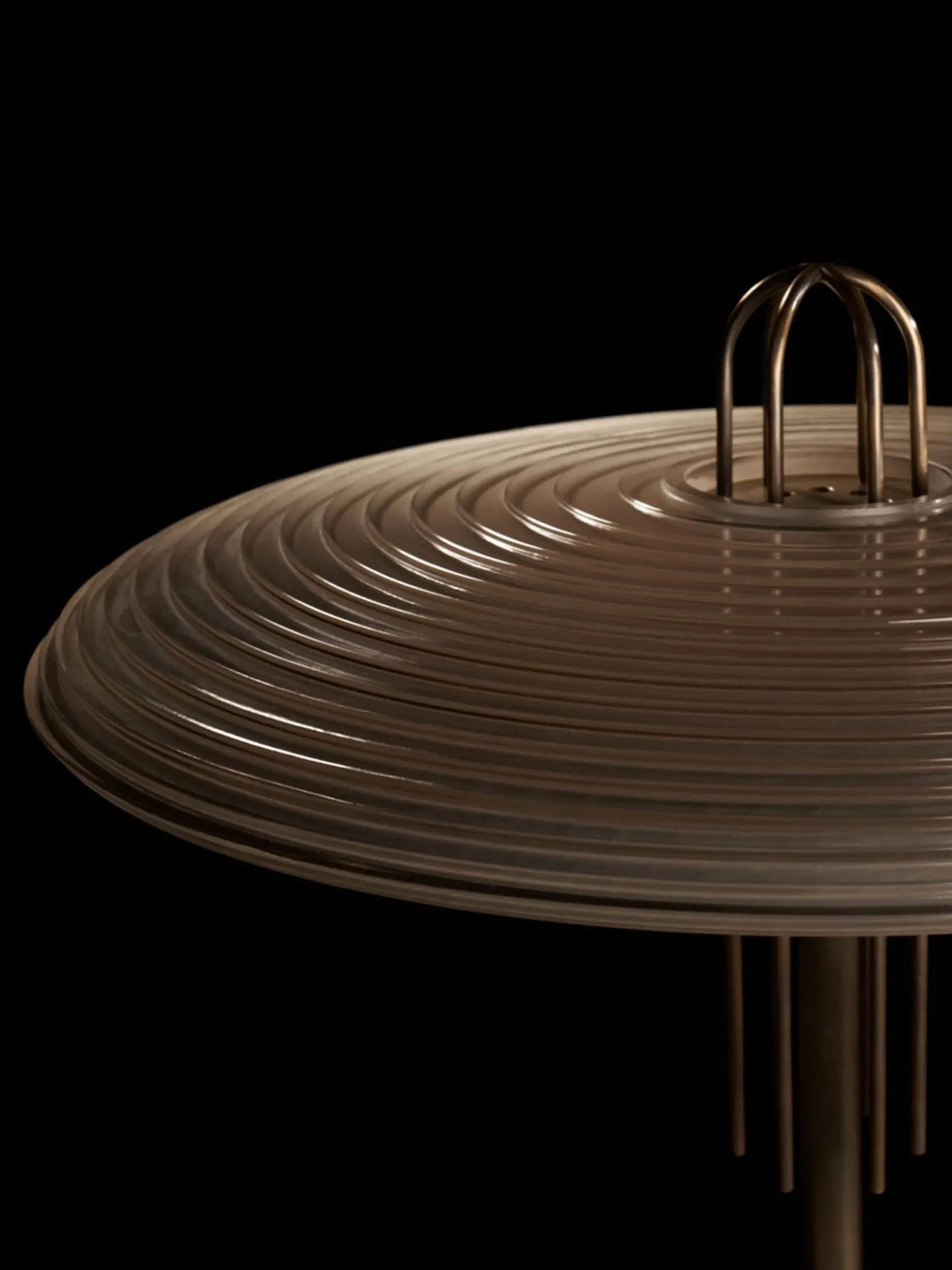 Signal Y Floor Lamp