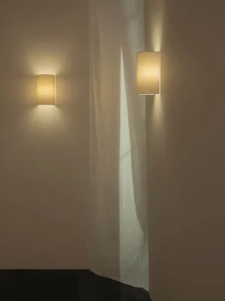 Singular Wall Lamp
