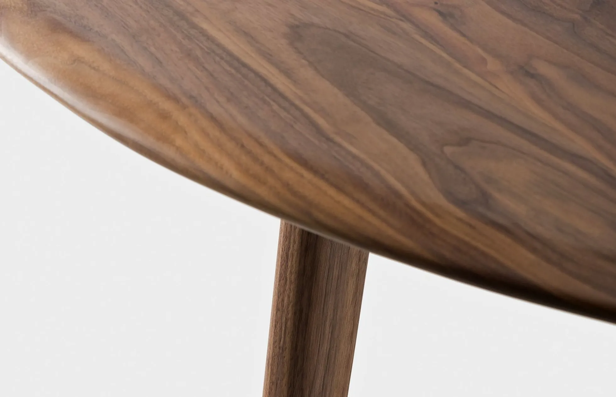 Solo Round Dining Table