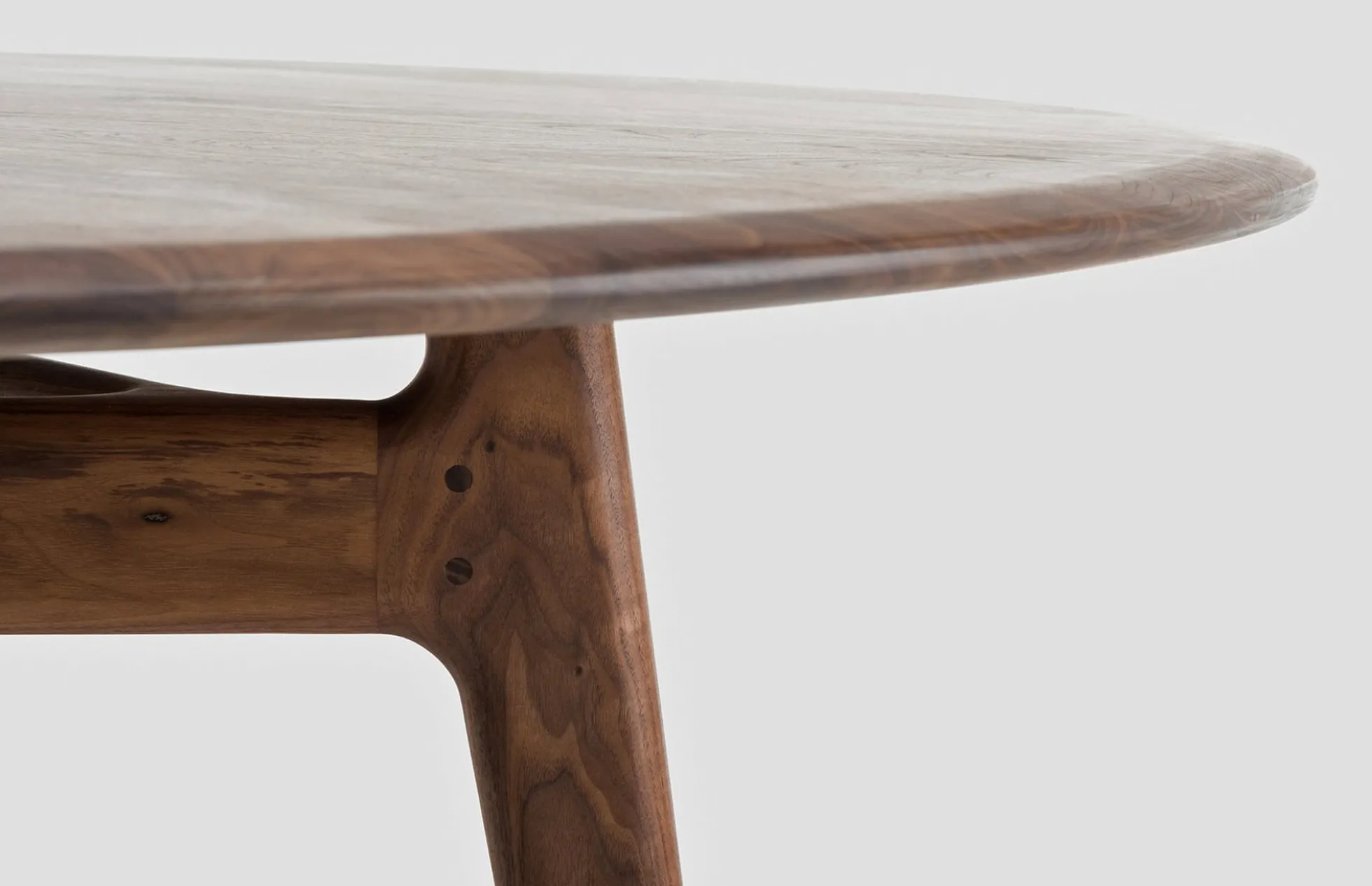 Solo Round Dining Table
