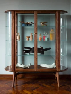 Solo Tall Vitrine