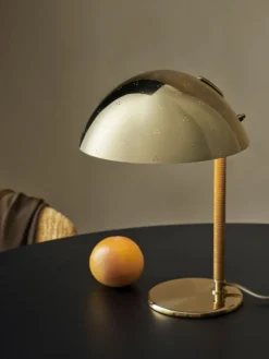 9209 Table Lamp