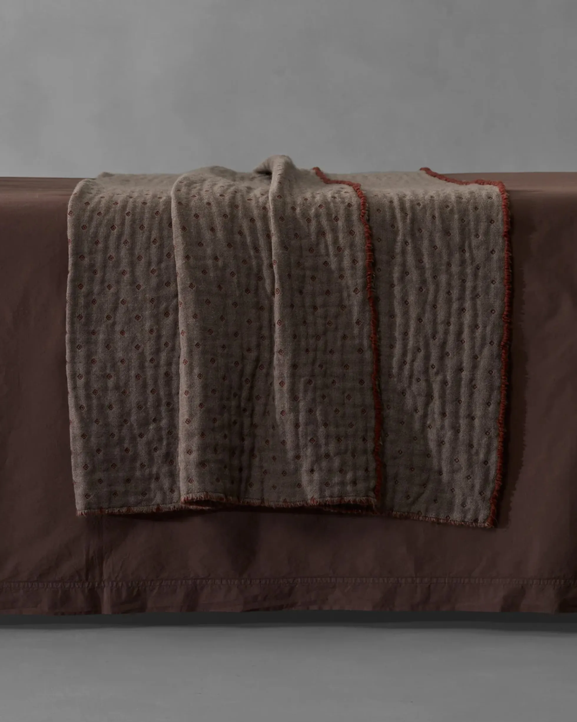 Tai Throw - Piuma