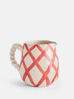 The Line - Pitcher