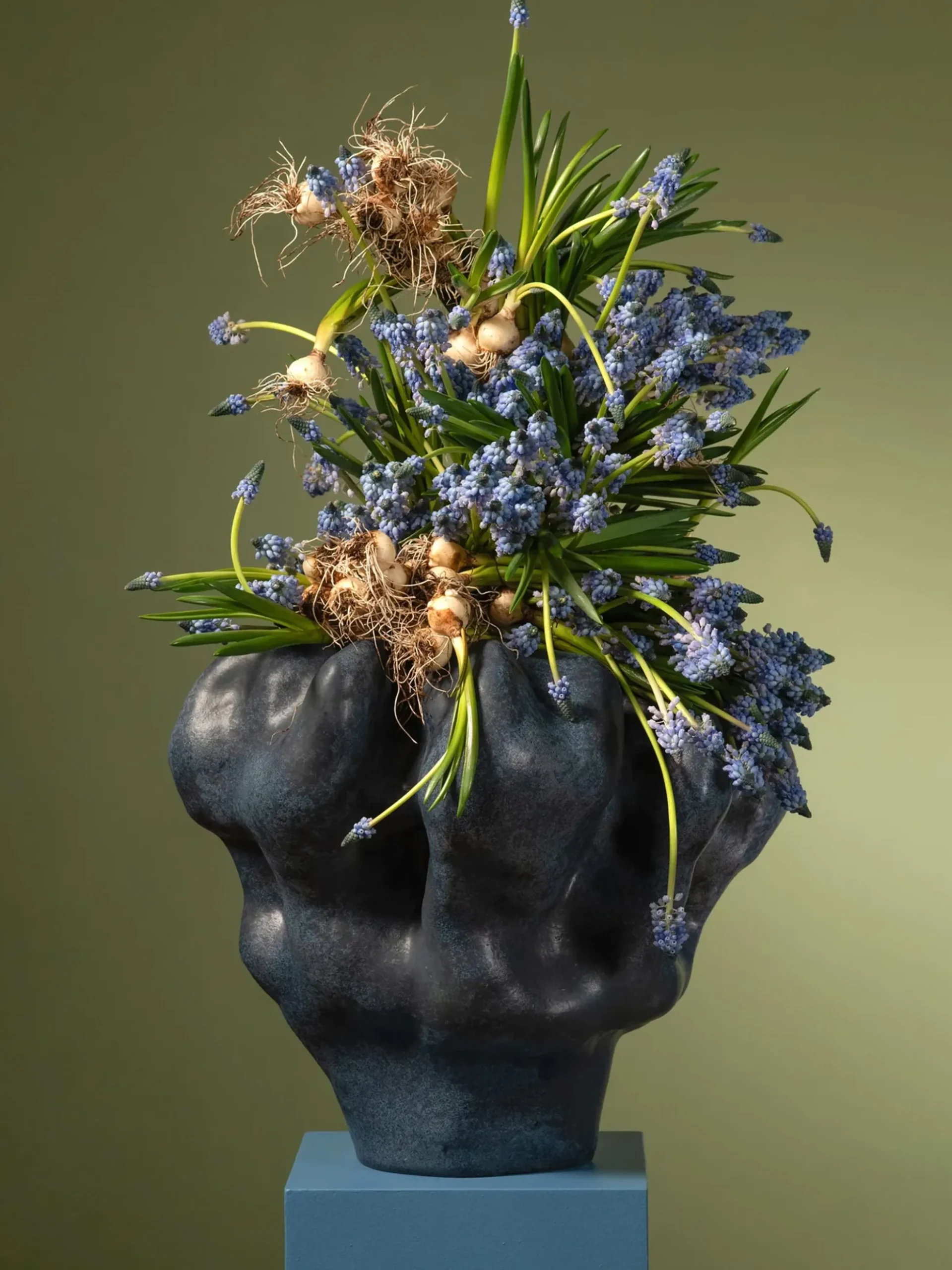 Timna Vase Extra Short - Aged Iron