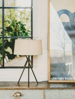 Trípode G6 Table Lamp