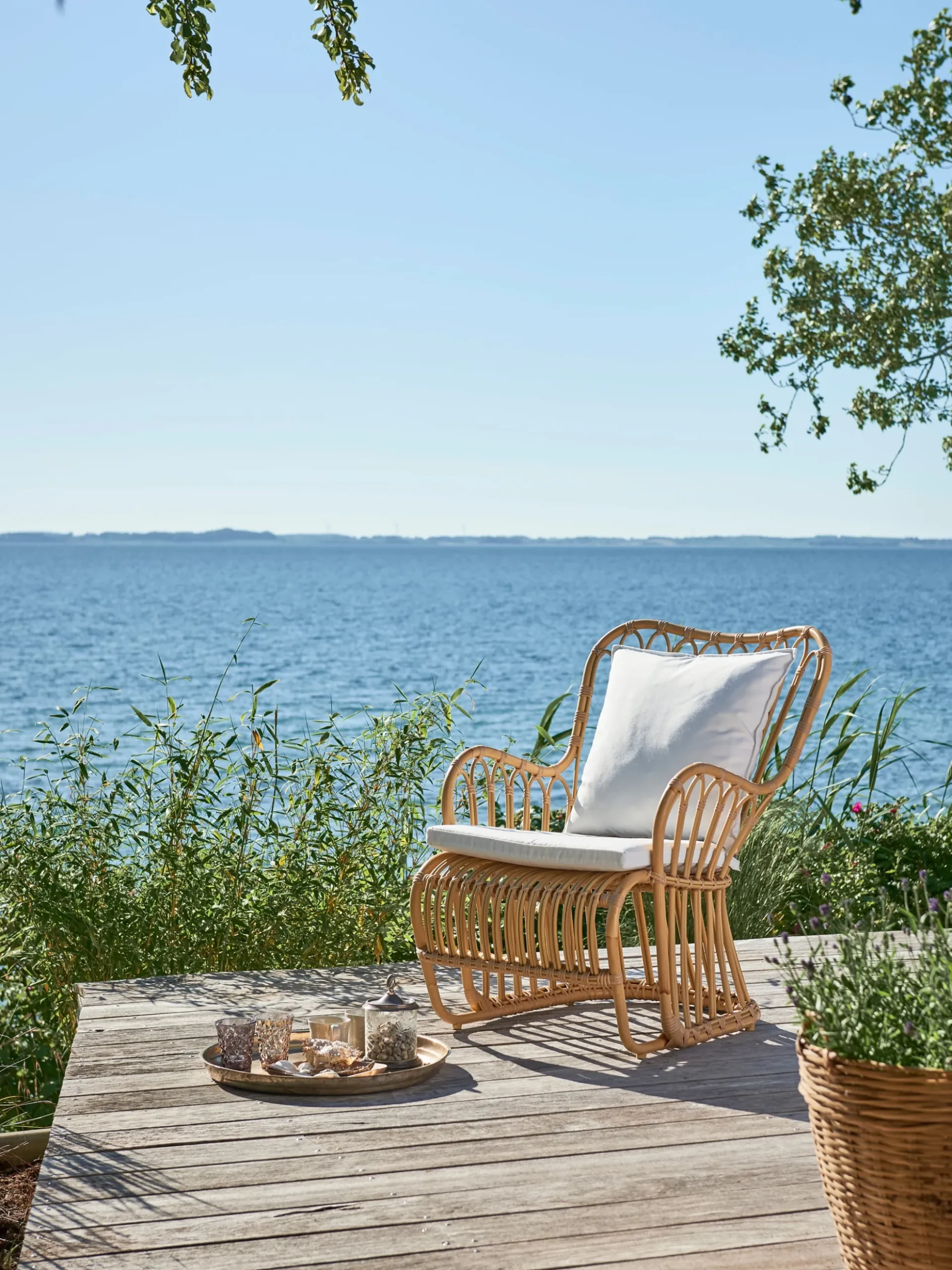 Tulip Exterior Lounge Chair